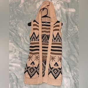 Maurice’s Sleeveless w/ Hood Cardigan